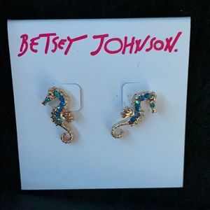 beautiful sea horse new betsey johnson earrings